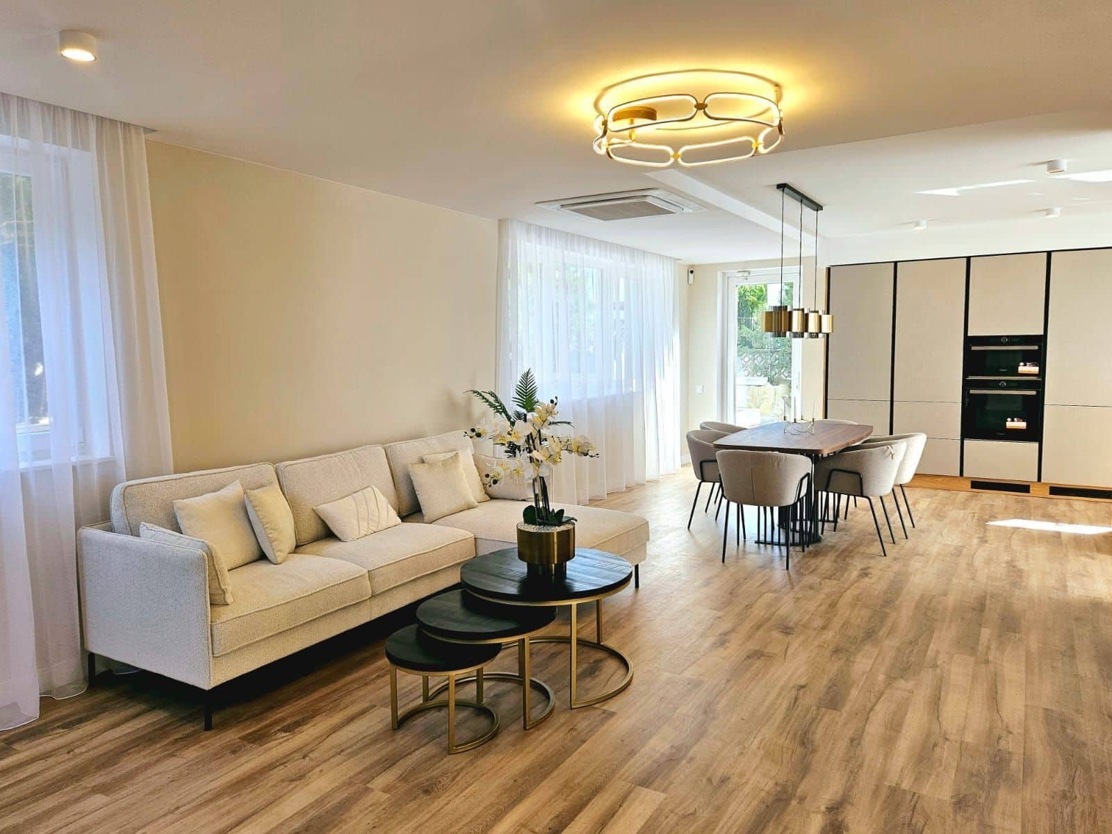 4 bedroom Villa for sale in Calpe / Calp - € 1,090,000 (Ref: 9488156)