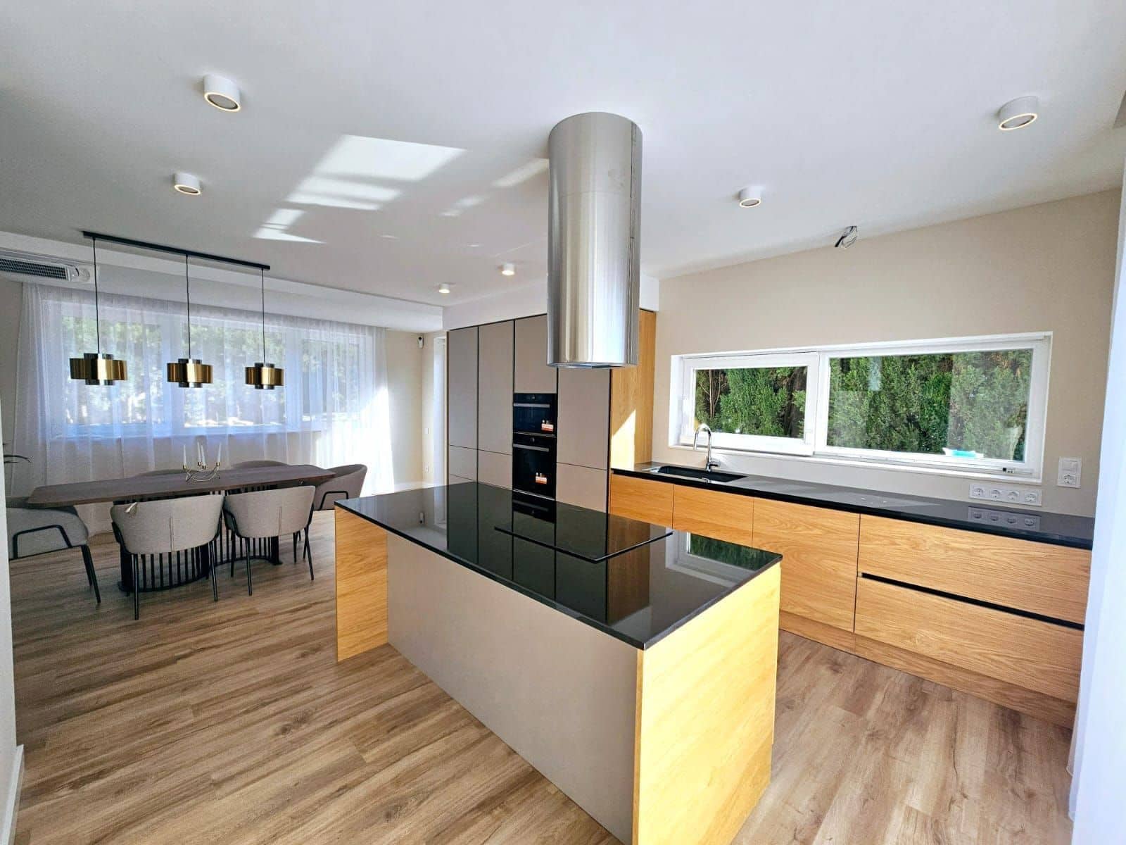 4 bedroom Villa for sale in Calpe / Calp - € 1,090,000 (Ref: 9488156)