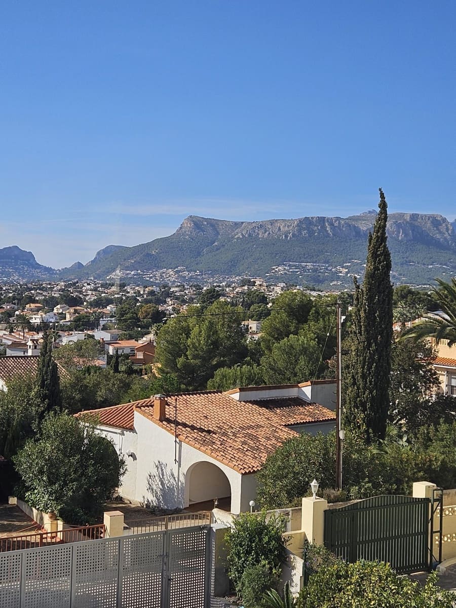 4 bedroom Villa for sale in Calpe / Calp - € 1,090,000 (Ref: 9488156)