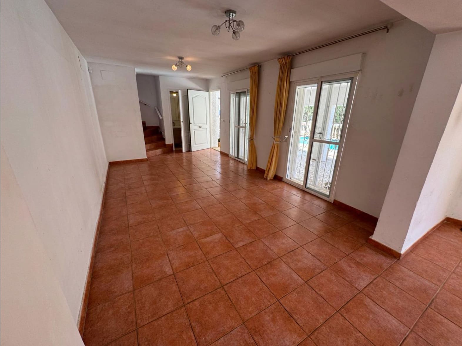 4 bedroom Villa for sale in Calpe / Calp - € 410,000 (Ref: 9494247)