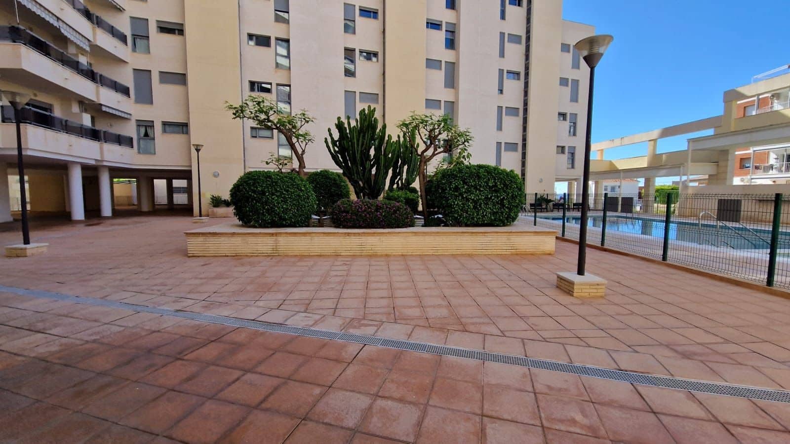 2 bedroom Apartment for sale in Calpe / Calp - € 335,000 (Ref: 9494248)