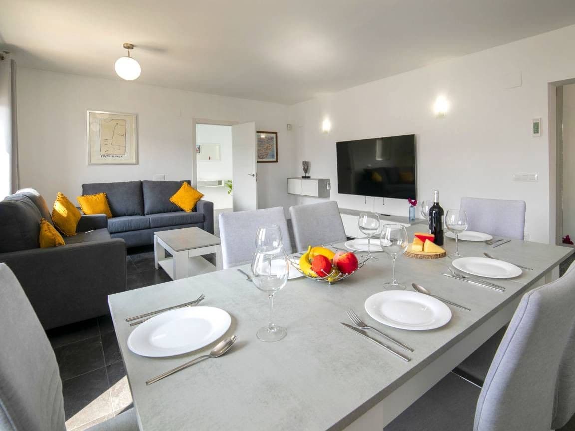 4 bedroom Villa for sale in Calpe / Calp - € 695,000 (Ref: 9520565)