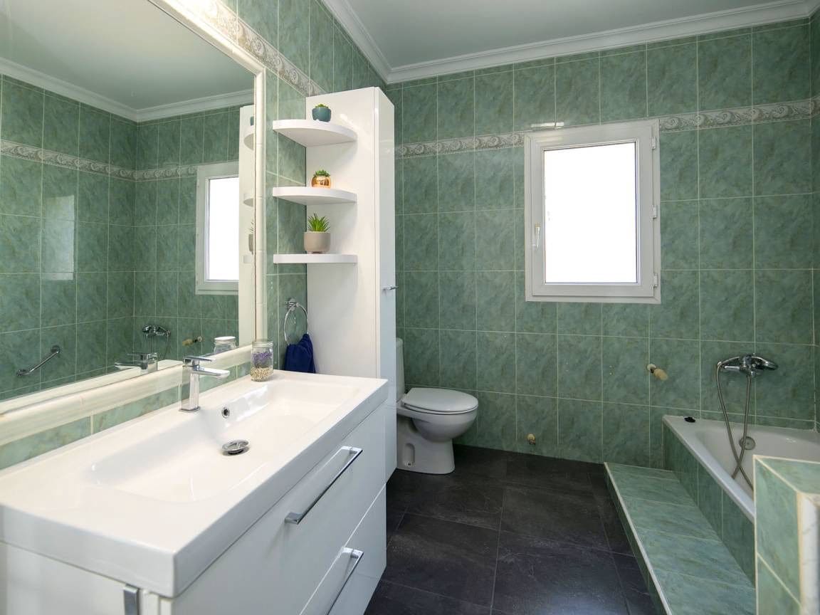 4 bedroom Villa for sale in Calpe / Calp - € 695,000 (Ref: 9520565)