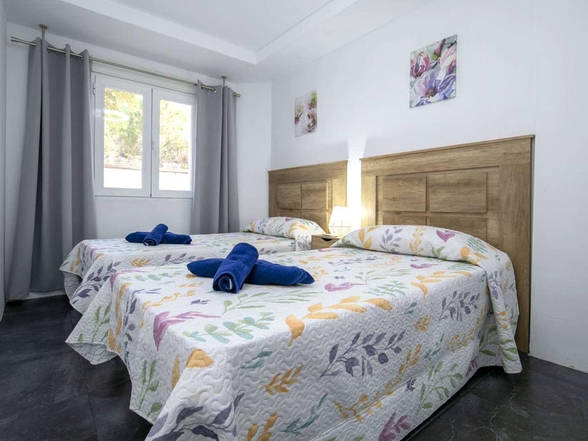 4 bedroom Villa for sale in Calpe / Calp - € 695,000 (Ref: 9520565)