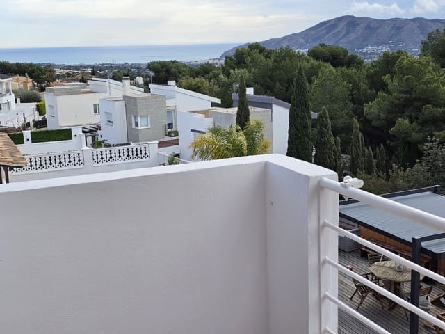 Chalet de 3 habitaciones en La Nucia en venta - 375.000 € (Ref: 9665782)