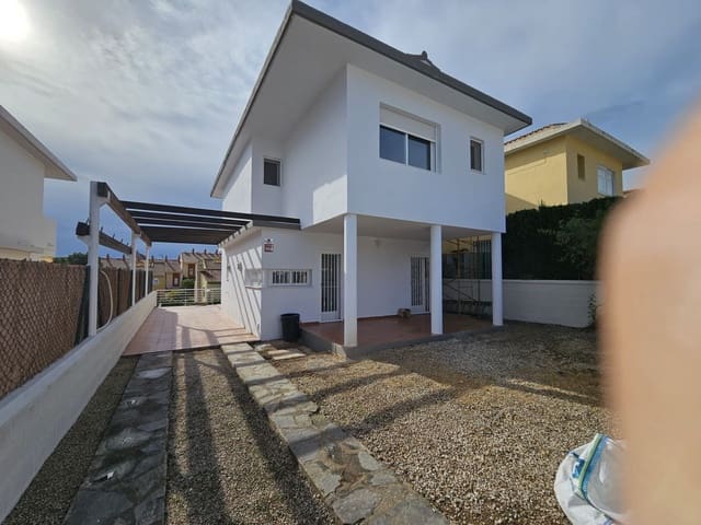 Chalet de 3 habitaciones en La Nucia en venta - 375.000 € (Ref: 9665782)