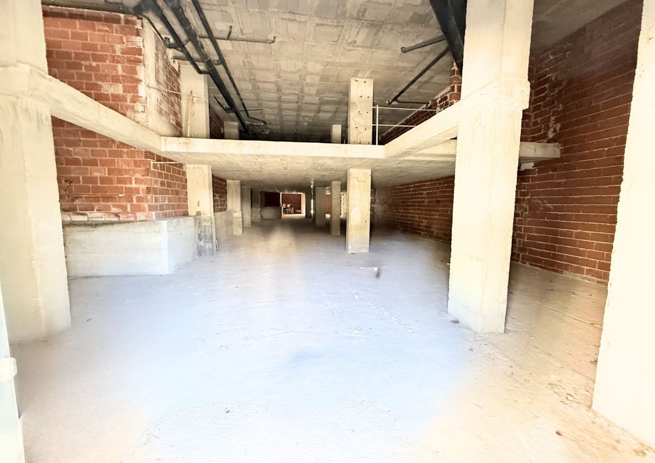 Commercieel te koop in Calpe / Calp - € 750.000 (Ref: 9866390)