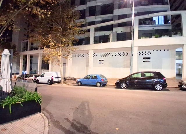 Commercieel te koop in Calpe / Calp - € 750.000 (Ref: 9866390)