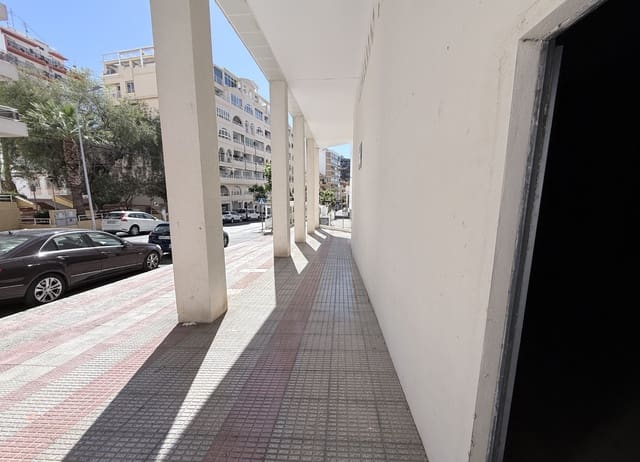 Commercieel te koop in Calpe / Calp - € 750.000 (Ref: 9866390)
