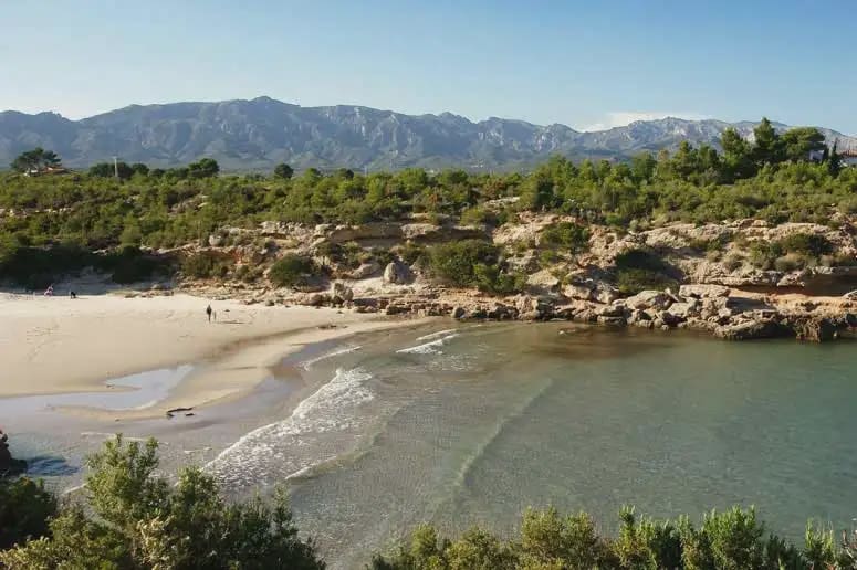 Pareado de 4 habitaciones en L'Ametlla de Mar en venta con garaje - 420.000 € (Ref: 10004850)