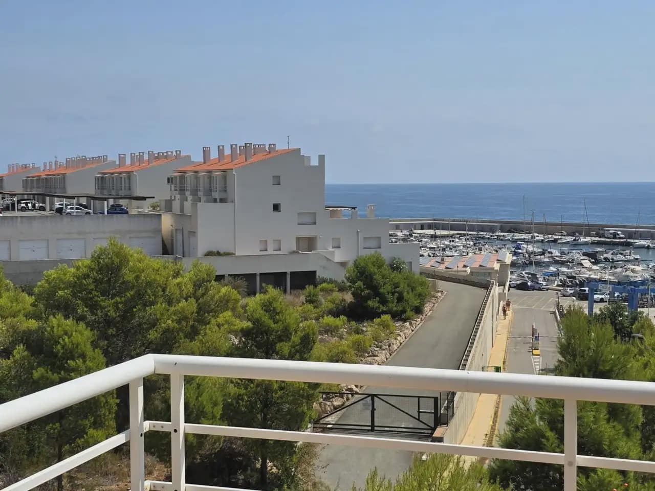 Pareado de 4 habitaciones en L'Ametlla de Mar en venta con garaje - 420.000 € (Ref: 10004850)