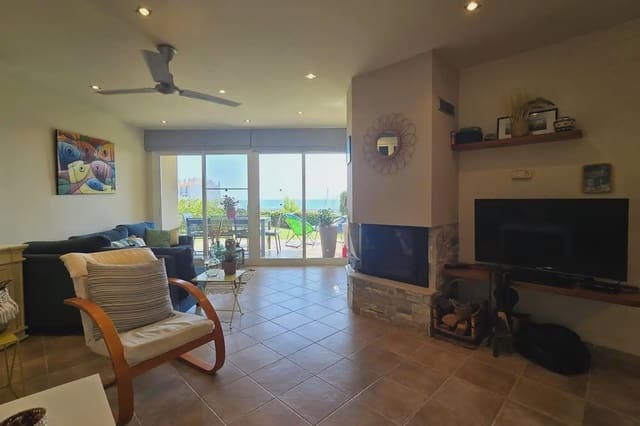 Pareado de 4 habitaciones en L'Ametlla de Mar en venta con garaje - 420.000 € (Ref: 10004850)
