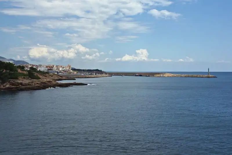 Pareado de 4 habitaciones en L'Ametlla de Mar en venta con garaje - 420.000 € (Ref: 10004850)