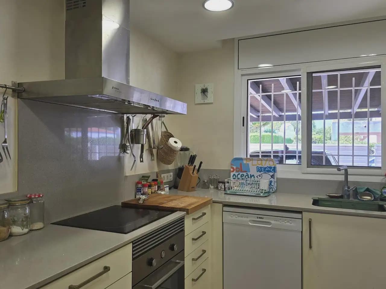 Pareado de 4 habitaciones en L'Ametlla de Mar en venta con garaje - 420.000 € (Ref: 10004850)