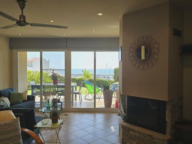 Pareado de 4 habitaciones en L'Ametlla de Mar en venta con garaje - 420.000 € (Ref: 10004850)