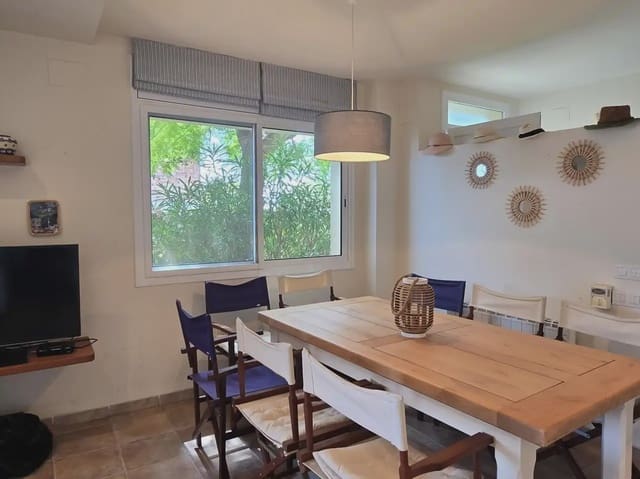 Pareado de 4 habitaciones en L'Ametlla de Mar en venta con garaje - 420.000 € (Ref: 10004850)
