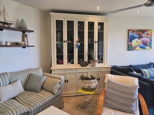 Pareado de 4 habitaciones en L'Ametlla de Mar en venta con garaje - 420.000 € (Ref: 10004850)