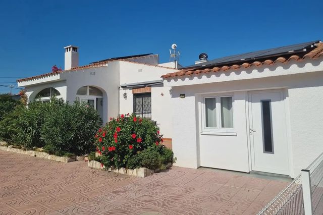 3 chambre Villa/Maison à vendre à L'Ametlla de Mar avec piscine - 335 000 € (Ref: 10124986)