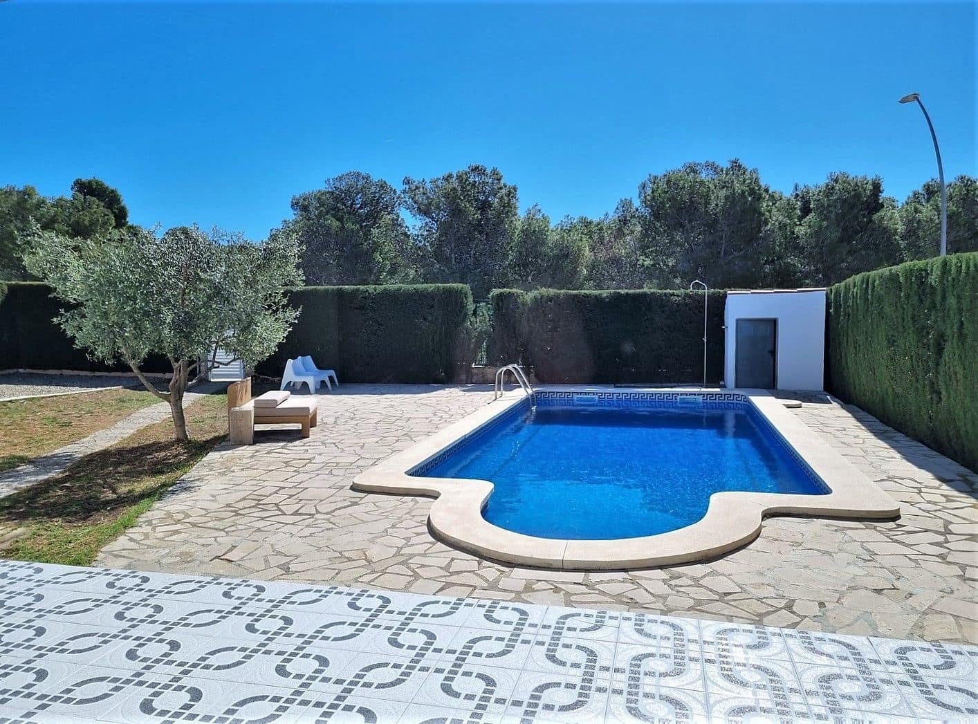 5 soveværelse Villa til salg i Calafat med swimmingpool garage - € 350.000 (Ref: 7506738)