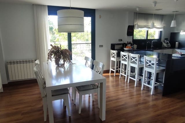 5 soverom Villa til salgs i L'Ametlla de Mar med garasje - € 485 000 (Ref: 8003779)