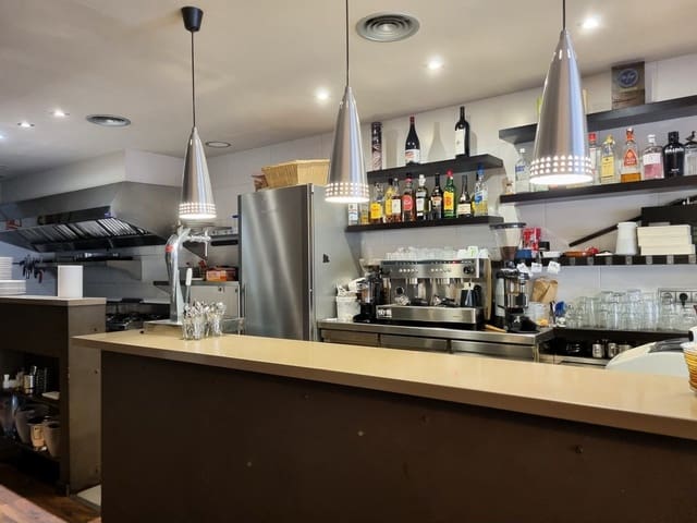 Kommersiell til salgs i L'Ametlla de Mar - € 425 000 (Ref: 8695967)