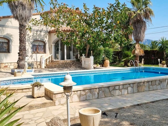 Chalet de 5 habitaciones en L'Ametlla de Mar en venta con piscina garaje - 399.000 € (Ref: 9106940)