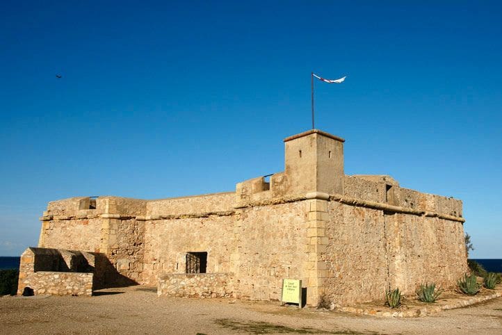 Commercial for sale in L'Ametlla de Mar - € 168,000 (Ref: 9319997)