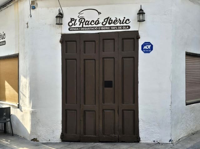 Kaupallinen myytävänä paikassa L'Ametlla de Mar - 168 000 € (Ref: 9319997)