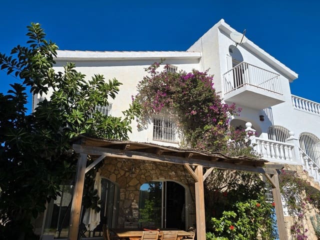 5 soverom Villa til salgs i L'Ametlla de Mar med svømmebasseng garasje - € 1 195 000 (Ref: 9391145)