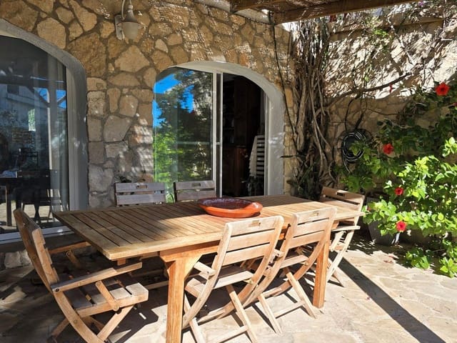 5 soverom Villa til salgs i L'Ametlla de Mar med svømmebasseng garasje - € 1 195 000 (Ref: 9391145)