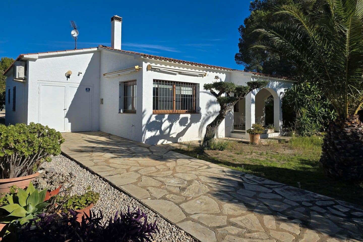 Chalet de 3 habitaciones en L'Ametlla de Mar en venta con piscina garaje - 425.000 € (Ref: 9464852)