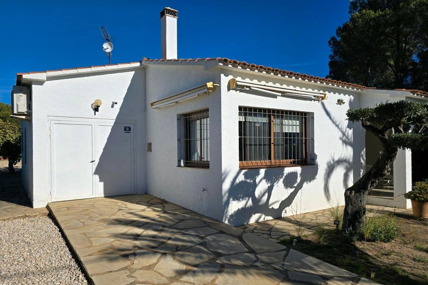 Chalet de 3 habitaciones en L'Ametlla de Mar en venta con piscina garaje - 425.000 € (Ref: 9464852)