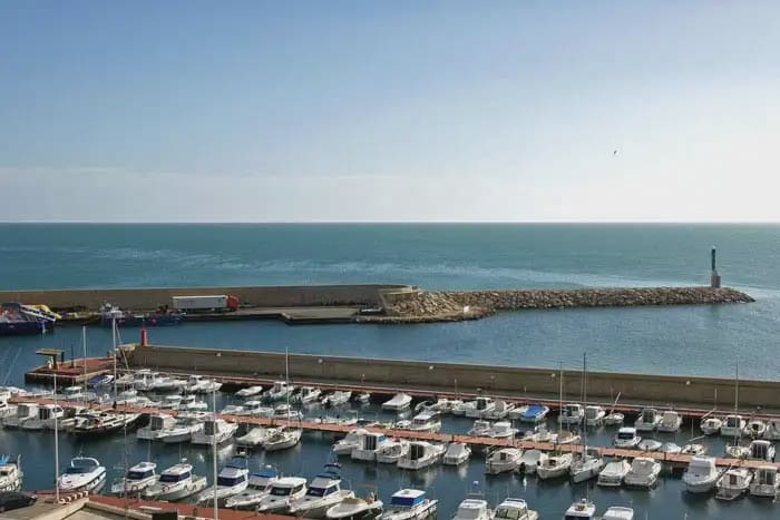 3 makuuhuone Rivitalo myytävänä paikassa L'Ametlla de Mar mukana uima-altaan 
autotalli - 385 000 € (Ref: 9783429)