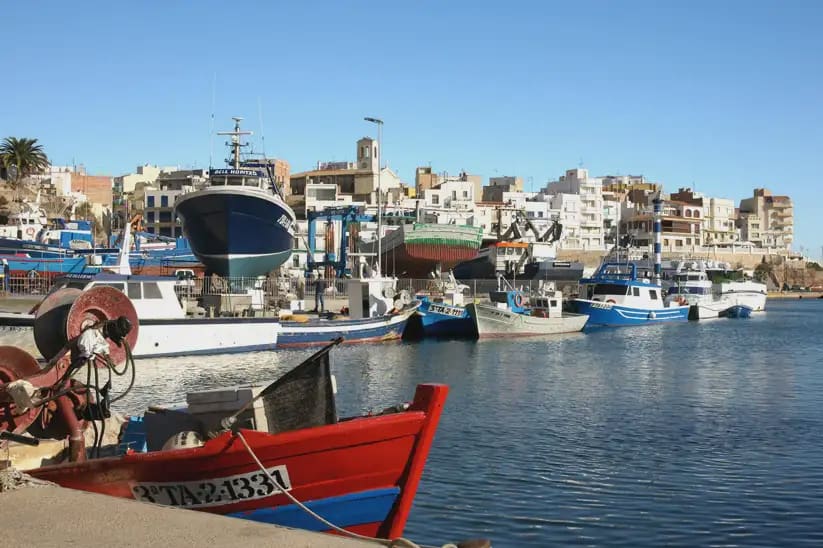 3 makuuhuone Rivitalo myytävänä paikassa L'Ametlla de Mar mukana uima-altaan 
autotalli - 385 000 € (Ref: 9783429)