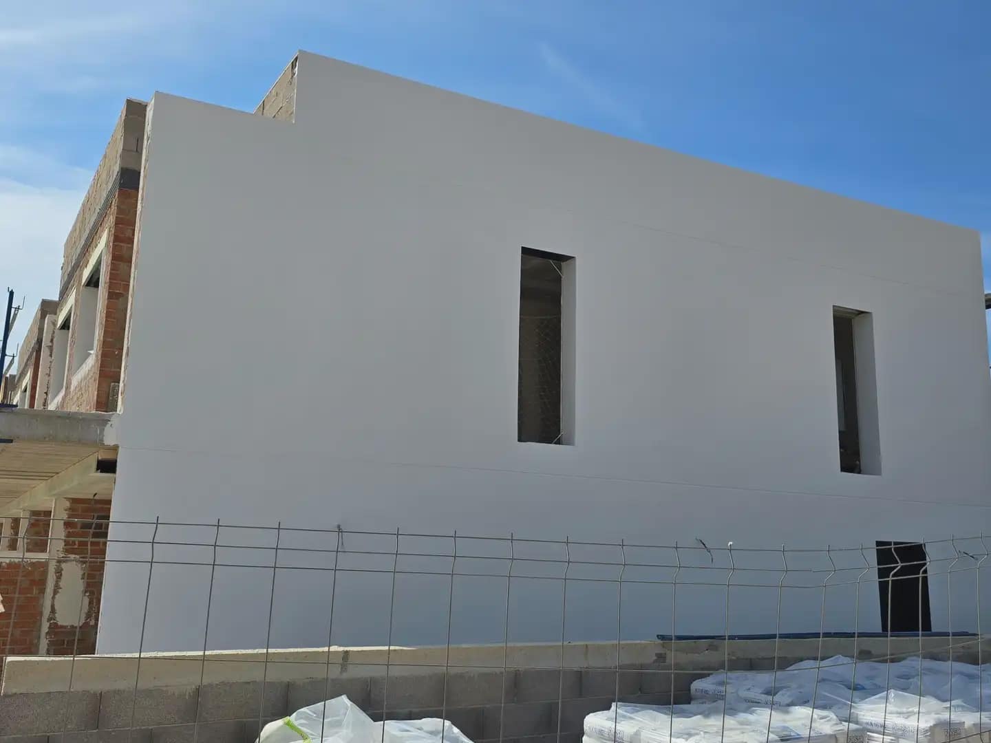 3 makuuhuone Rivitalo myytävänä paikassa L'Ametlla de Mar mukana uima-altaan 
autotalli - 385 000 € (Ref: 9783429)