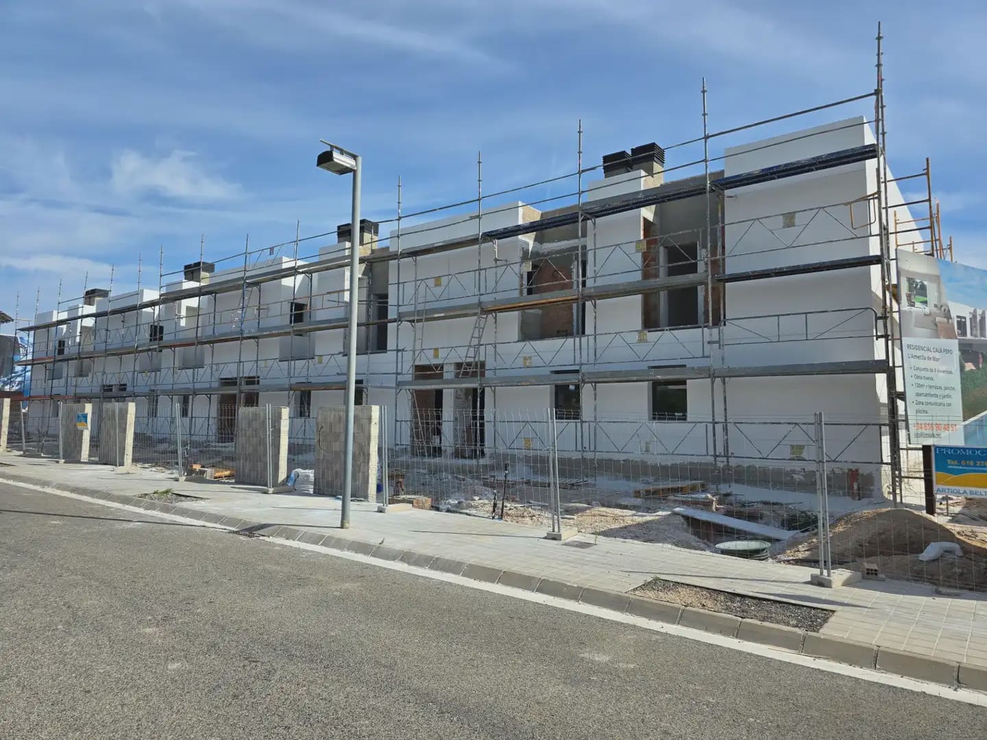 3 makuuhuone Rivitalo myytävänä paikassa L'Ametlla de Mar mukana uima-altaan 
autotalli - 385 000 € (Ref: 9783429)