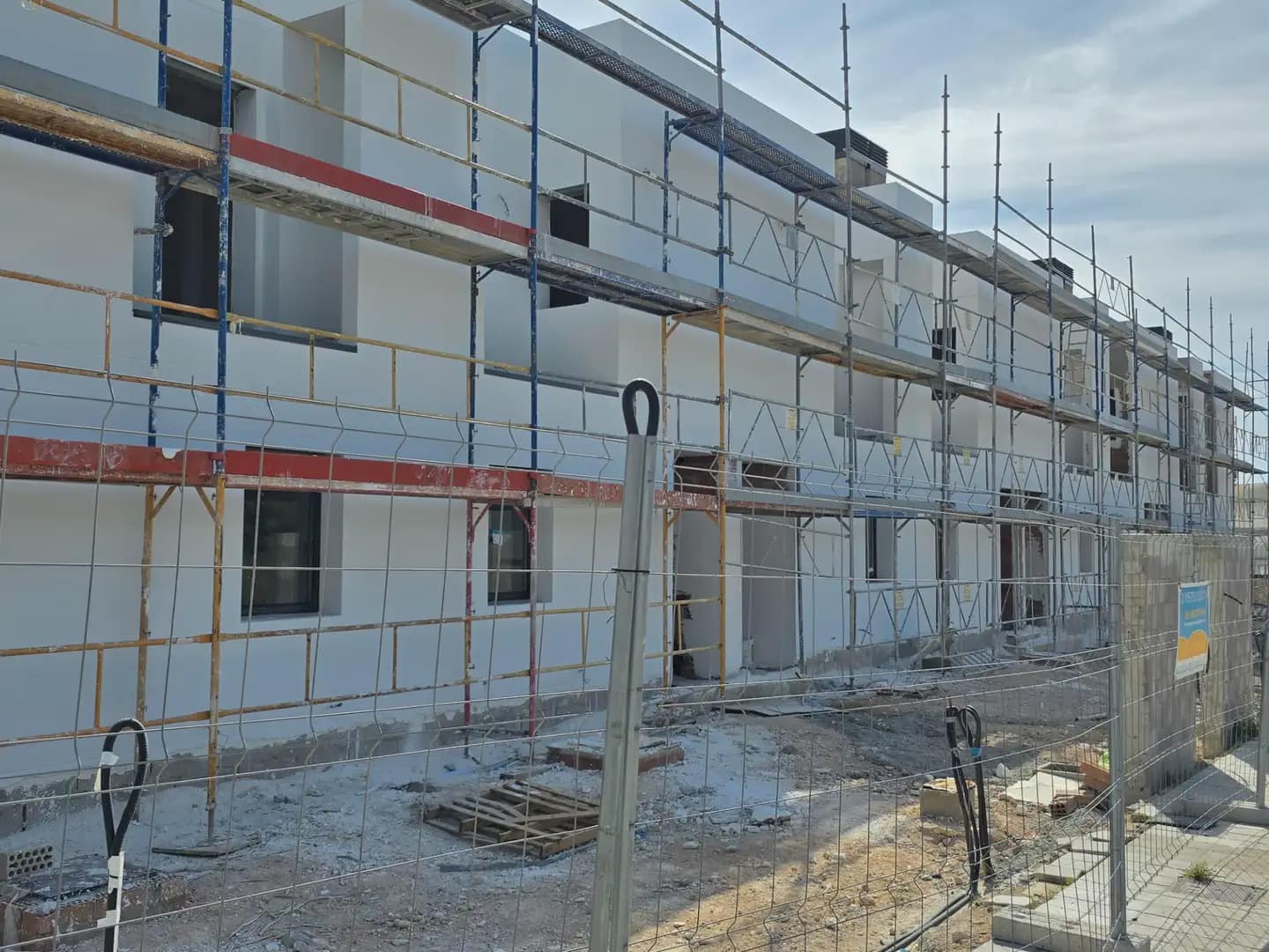 3 makuuhuone Rivitalo myytävänä paikassa L'Ametlla de Mar mukana uima-altaan 
autotalli - 385 000 € (Ref: 9783429)