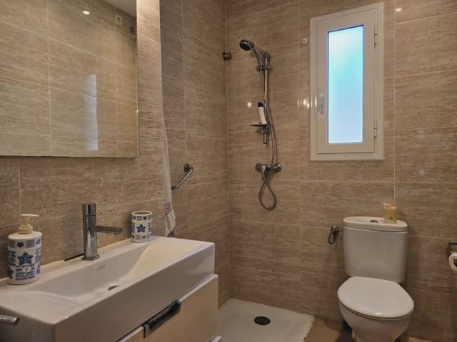 4 soveværelse Lejlighed til salg i L'Ametlla de Mar - € 159.000 (Ref: 9823856)