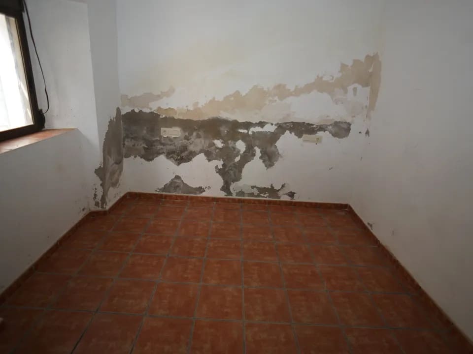 4 soveværelse Byhus til salg i Torvizcon - € 50.000 (Ref: 7413768)