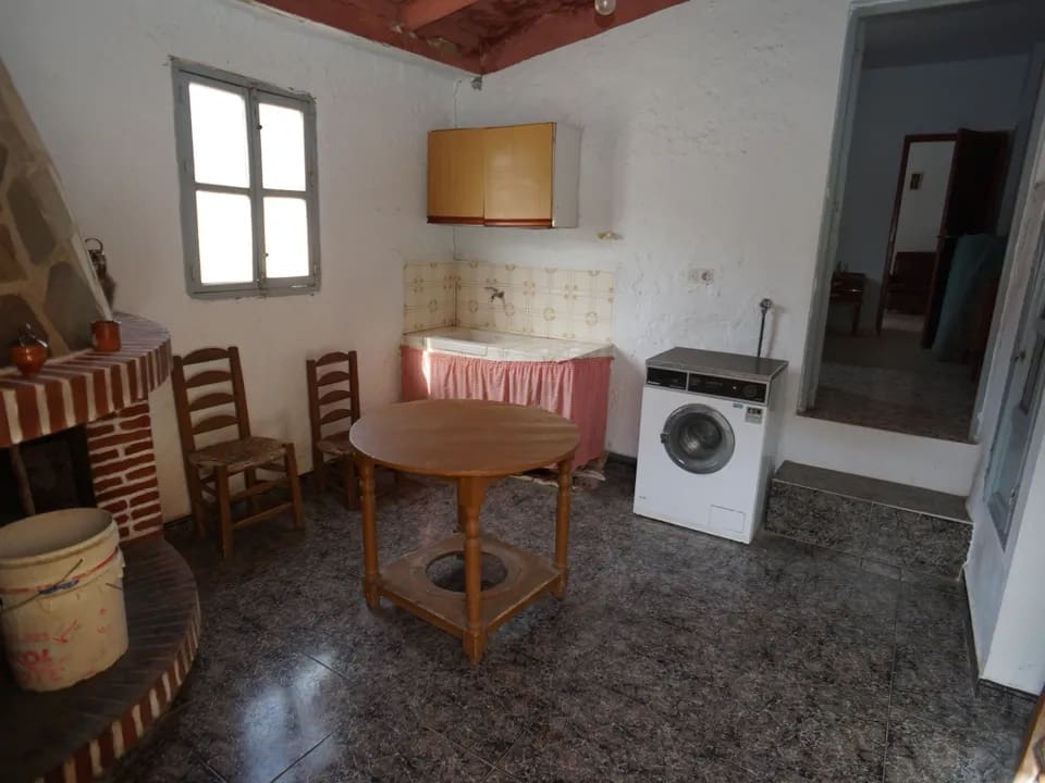 4 soveværelse Byhus til salg i Torvizcon - € 50.000 (Ref: 7413768)