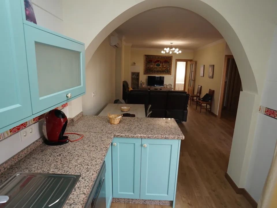 4 soveværelse Lejlighed til salg i Orgiva - € 150.000 (Ref: 8640063)