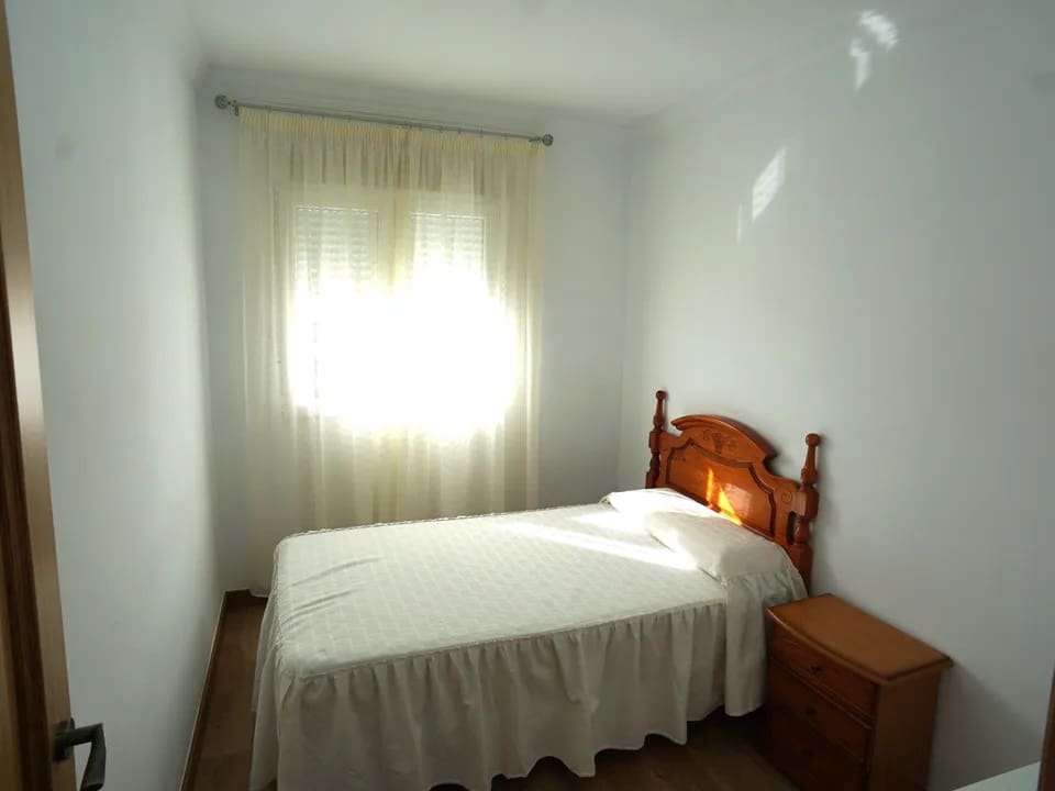 4 soveværelse Lejlighed til salg i Orgiva - € 150.000 (Ref: 8640063)