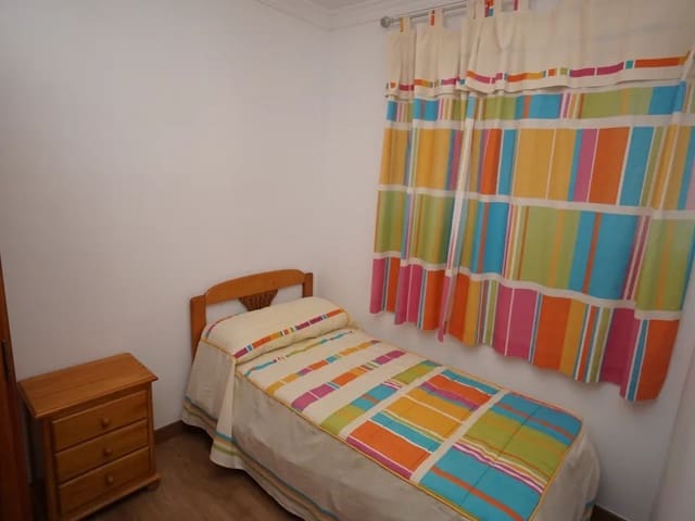 4 soveværelse Lejlighed til salg i Orgiva - € 150.000 (Ref: 8640063)