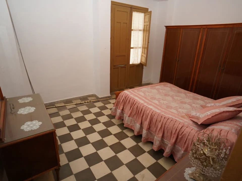 4 soveværelse Byhus til salg i Orgiva - € 140.000 (Ref: 9193052)