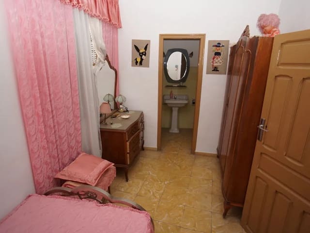 4 soveværelse Byhus til salg i Orgiva - € 140.000 (Ref: 9193052)