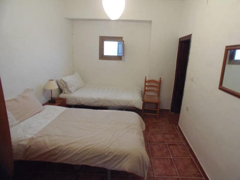 3 soverom Hus til salgs i Yator - € 50 000 (Ref: 9324811)