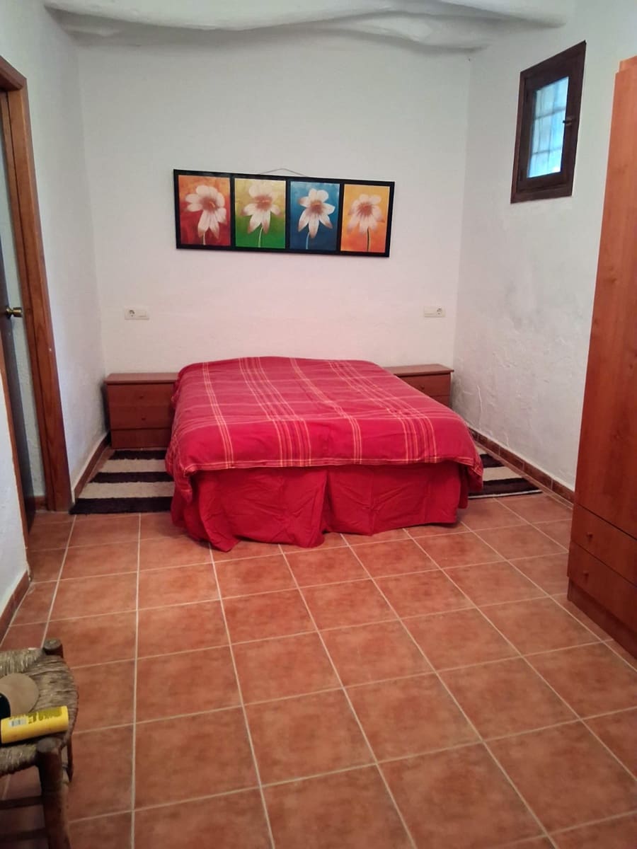 3 soverom Hus til salgs i Yator - € 50 000 (Ref: 9324811)