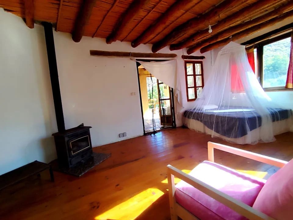 4 bedroom Finca/Country House for sale in Orgiva - € 199,000 (Ref: 9618547)