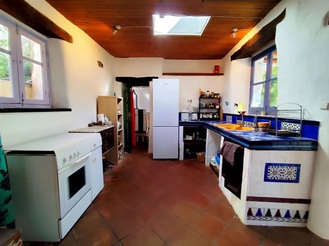 4 bedroom Finca/Country House for sale in Orgiva - € 199,000 (Ref: 9618547)