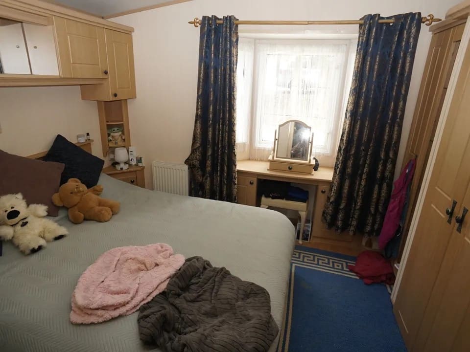 2 bedroom Mobile Home for sale in Pitres - € 18,000 (Ref: 9733947)